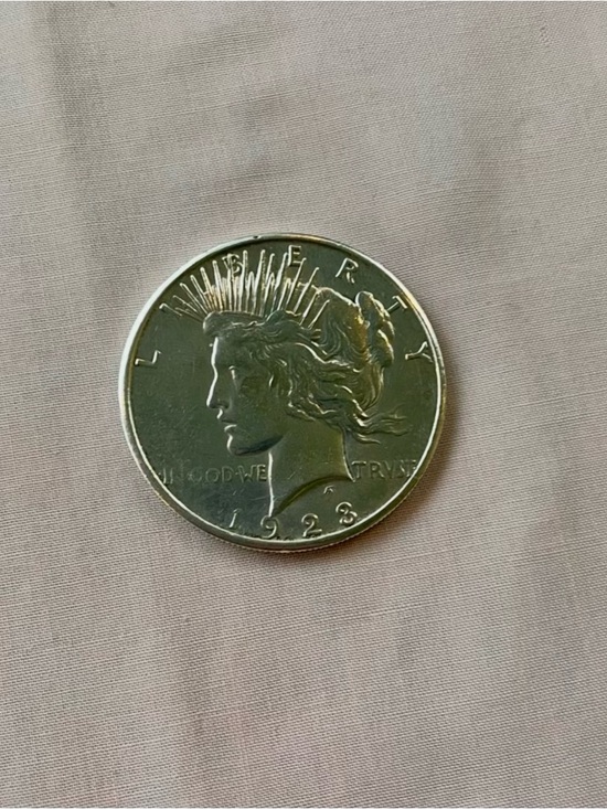 U.S. Mint Other - 1928 USA Peace Silver Dollar